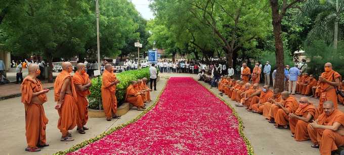 Hariprashad Swami.