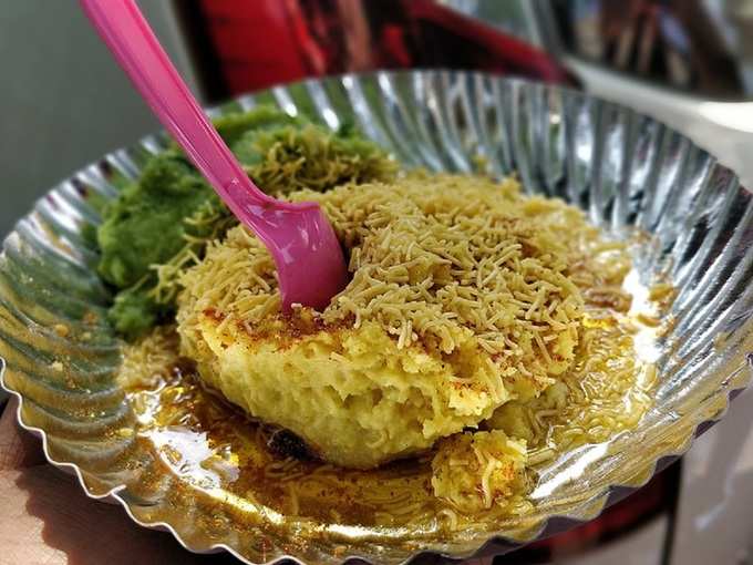 सूरत की लोचो डिश - Locho Street Food in Surat in Hindi