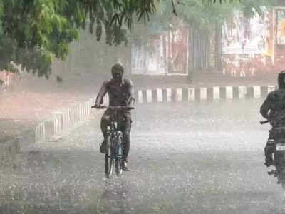 Delhi Rains: इस बार दिल्ली में देर से आया मॉनसून, फिर भी बारिश ने तोड़ दिया 18 साल का रेकॉर्ड