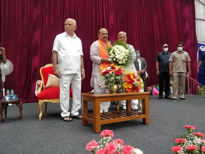 ನೂತನ ಸಿಎಂಗೆ ಗೋವಿಂದ ಕಾರಜೋಳ ಅಭಿನಂದನೆ.