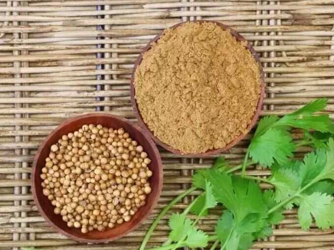 ​धनिया (Coriander)