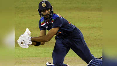 Devdutt Padikkal Stunning Six: देवदत्त पडिक्कल का ऐसा धांसू सिक्स, सीधे टीम इंडिया के डगआउट पहुंची गेंद