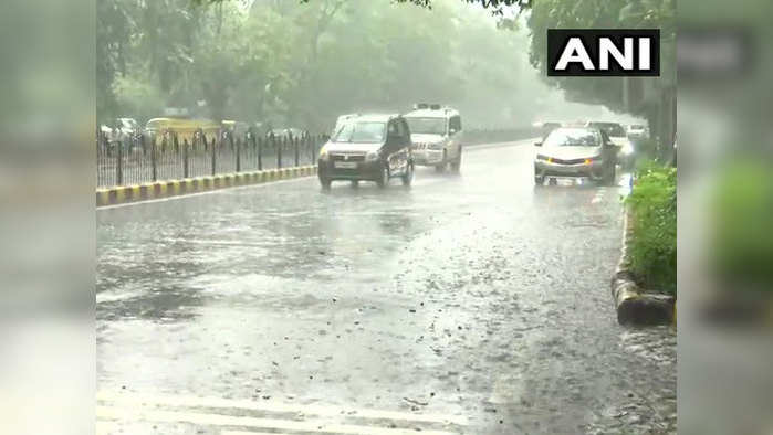 Cloudburst Live Updates: दिल्ली में हो रही झमाझम बारिश