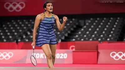 Tokyo Olympicsలో సెమీస్ చేరిన పీవీ సింధు.. జపాన్ షట్లర్ చిత్తు