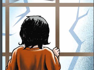 Ghaziabad news: 11 साल की बच्ची ने पैरंट्स को वॉट्सऐप पर दी धमकी, पढ़ाई पर सख्‍ती और लॉकडाउन की बंदिश से थी नाराज
