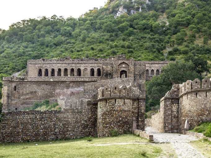 राजस्थान का भानगढ़ का किला - Bhangarh Fort In Rajasthan In Hindi