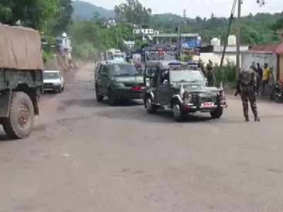 Jammu Kashmir: राजौरी जिले में हाइवे पर मिले विस्फोटक को बम निरोधक दस्ते ने किया डिफ्यूज, इलाके को खाली कराया गया