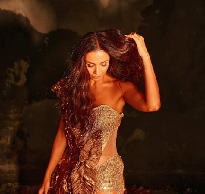 Malaika Arora Shares Photos From Supermodel of the Year 2 Promo