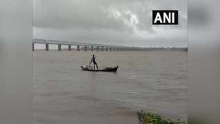 Delhi Rains LIVE: यूपी: भारी बारिश से मंदाकिनी नदी का जलस्तर बढ़ा, चित्रकूट में बाढ़ जैसे हालात