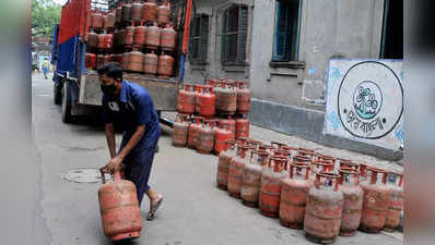 LPG Gas: अगस्त महीने के पहले दिन बढ़े गैस सिलेंडर के भाव, जानिए अब क्या हो गई है कीमत