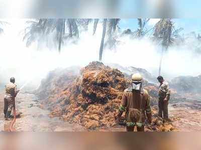 காற்று பலமாக வீசியதால் கோவை தொழிற்சாலையில் தீ விபத்து!