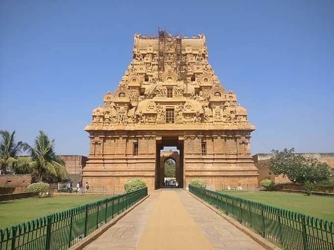 बृहदेश्वर मंदिर, तमिलनाडु - Brihadeshwara Temple, Tamil Nadu in Hindi
