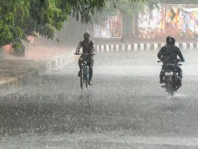 রাজ্যে ফের ঘূর্ণাবর্ত! ভারী বৃষ্টিতে ভাসার সম্ভাবনা দুই বঙ্গেরই!