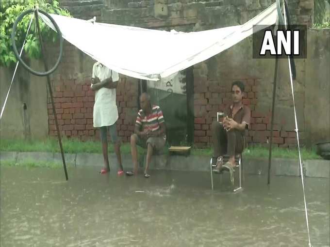 पंजाब के लुधियाना में तेज बारिश, कई जगह जलभराव