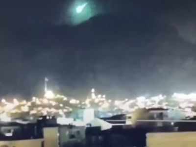 तुर्की में धमाके के बाद अचानक हरा हो गया आसमान, क्या UFO ने दी दस्तक?