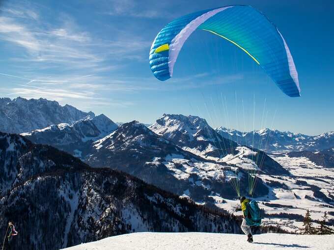 दार्जिलिंग में पैराग्लाइडिंग - Paragliding in Darjeeling in Hindi