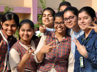 CBSE Results: 10वीं बोर्ड में दिल्ली क्षेत्र के 98 प्रतिशत से ज्यादा छात्र सफल, निजी स्कूलों का बेहतर प्रदर्शन