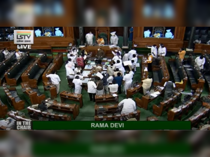 Parliament Monsoon Session Live: पेगासस मुद्दे को लेकर संसद में विपक्ष का हंगामा, राज्यसभा और लोकसभा कल सुबह 11 बजे तक के लिए स्थगित