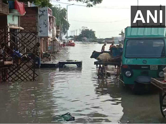 Weather Update Live: प्रयागराज के निचले इलाकों में घुसा गंगा-यमुना का पानी, बाढ़ जैसे हालात