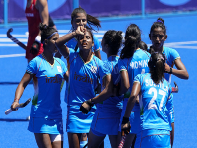 India Women Hockey Match Pic : आप चैंपियन हैं शेरनियों... जान लड़ाना इसे कहते हैं... हारकर भी आप देश का दिल जीत गईं