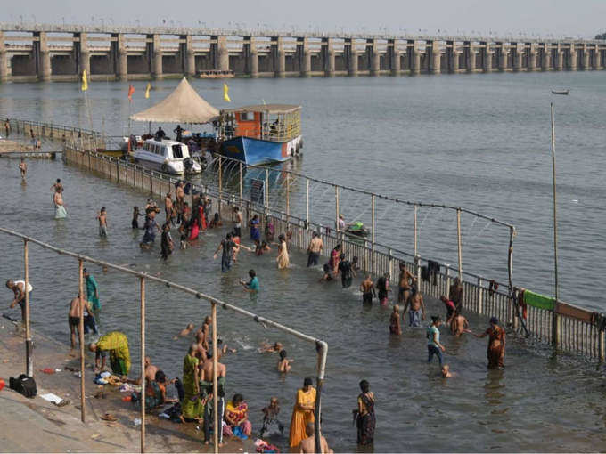 विजयवाड़ा का प्रकासम बैराज - Prakasam Barrage in Vijayawada in Hindi