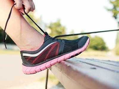 Mens Running Shoes :इन लाइटवेट रनिंग शूज से दौड़ना होगा और भी आसान, सस्ते में शॉपिंग करने का है सुनहरा मौका