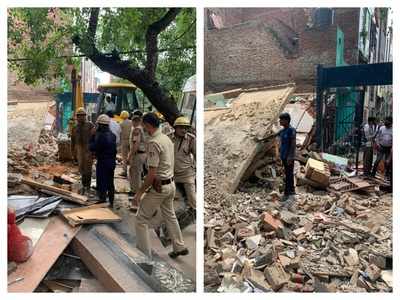 दिल्ली: नंद नगरी इलाके में दो मंजिला मकान ढहा, तीन लोग घायल, रेस्क्यू की निगरानी कर रहे CM केजरीवाल