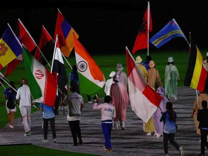 पदकविजेता बजरंग पुनिया बनला भारताचा ध्वजवाहक
