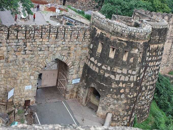 झांसी फोर्ट - Jhansi Fort in Jhansi in Hindi