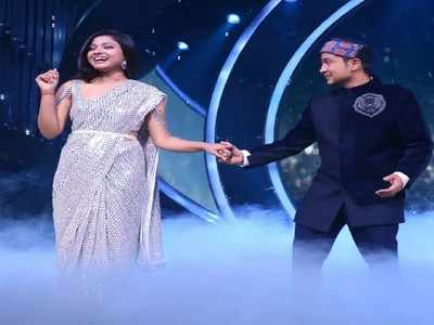 Indian Idol 12 : अरुणितासोबतचं असं नातं आयुष्यभरासाठी असावं, पवनदीप राजननं व्यक्त केल्या भावना