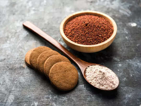 Ragi Diet,ನಿಮ್ಮ ಪ್ರತಿನಿತ್ಯದ ಆಹಾರದ ಪಟ್ಟಿಯಲ್ಲಿ ರಾಗಿಯನ್ನು ಸೇರಿಸಿಕೊಳ್ಳಲು ಐದು  ವಿಭಿನ್ನ ಮಾರ್ಗಗಳು - simple way to include ragi in your daily diet - Vijay  Karnataka