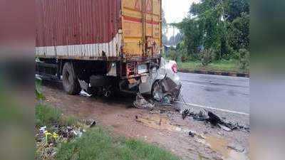 Basti Road Accident: सड़क किनारे खड़ी कंटेनर में पीछे से घुसी तेज रफ्तार कार, 5 लोगों की दर्दनाक मौत, दो घायल