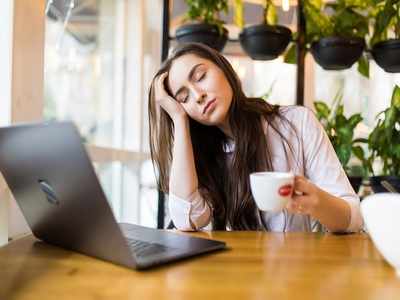 Workload and Stress: काम के साथ कैसे दूर करें अपना स्ट्रेस? जानें आसान टिप्स, जो देंगी पॉजिटिव एनर्जी