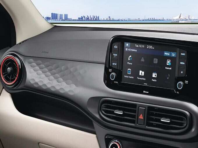 ​Hyundai Aura फीचर्स -