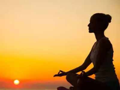 Meditation benefits: 5 मिनट की मेडिटेशन करने से मिलते हैं कई स्वस्थ लाभ, इस तरीके से ध्यान लगाने पर नहीं आएगी नींद