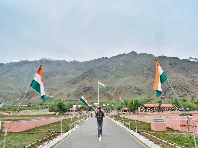 कारगिल युद्ध स्मारक, लद्दाख - Kargil War Memorial, Ladakh In Hindi