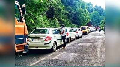 കര്‍ണാടകയിലേക്കുള്ള യാത്ര വേണ്ടെന്ന് കലക്ടർ, ഇരിട്ടി മാക്കൂട്ടം ചുരം വഴിയുള്ള യാത്രയില്‍ കര്‍ശന നിയന്ത്രണം