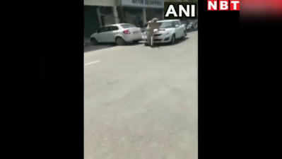 Punjab News: चेकिंग के लिए रोका तो पुलिस वाले को कार से घसीटता चला गया...देखिए ये डरावना वीडियो