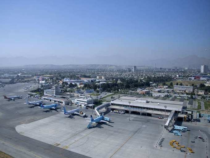 काबुल हवाई अड्डे से रोज उड़ान भर रहे सैकड़ों विमान
