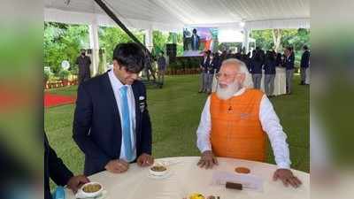 गोल्डन बॉय नीरजला पंतप्रधानांनी खायला दिला चूरमा; सिंधूला मिळालं आईस्क्रीम