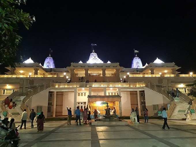 त्रिमंदिर गांधीनगर - Trimandir Gandhinagar in Hindi