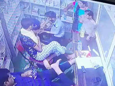 Hapur News: प्राइवेट अस्पताल में इंजेक्शन लगाते ही युवक की मौत, CCTV में कैद हुई घटना