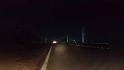 Ghaziabad news: गाजियाबाद नगर निगम ने खर्च किए डेढ़ करोड़ फिर भी यहां छाया है अंधेरा