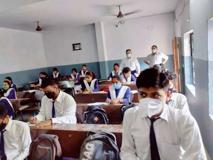 भारत: अभी कई राज्‍यों में स्‍कूल खुलने बाकी