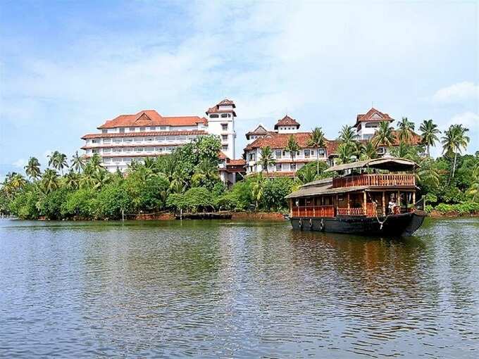 कोल्लम की अष्टमुडी झील - Ashtamudi Lake of Kollam in Hindi