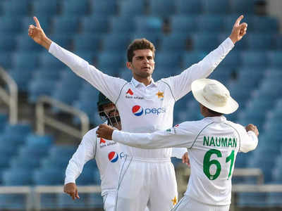वेस्टइंडीज के सामने 329 का टारगेट, पाकिस्तान ने बनाया मैच पर दबदबा