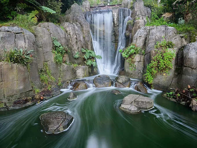 ऋषिकेश में नीर गढ़ झरना - Neer Garh Waterfall in Rishikesh in Hindi