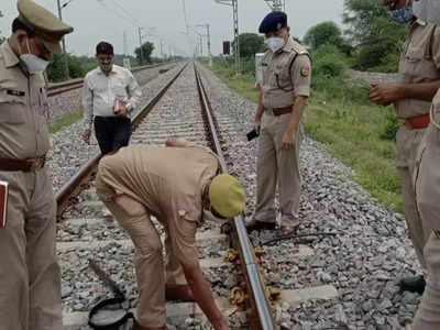 ट्रेन लूट कांड: तीन महिलाओं से लूट मामले में अफसर सख्त, दो आरपीएफ सिपाहियों को किया निलंबित