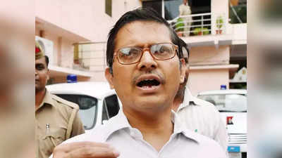 CM योगी के खिलाफ चुनावी बिगुल फूंकने वाले पूर्व IPS अमिताभ ठाकुर गिरफ्तार, रेप पीड़िता की आत्महत्या के मामले में कार्रवाई