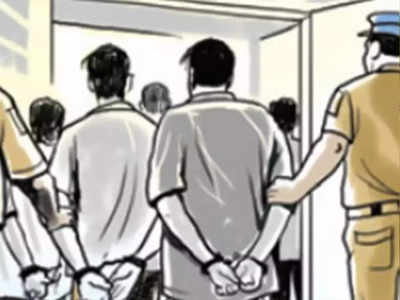 three arrested in rape case: महिला प्रसूत झाल्यावर बलात्कार झाल्याचे उघड; सामूहिक बलात्काराचा गुन्हा नोंद